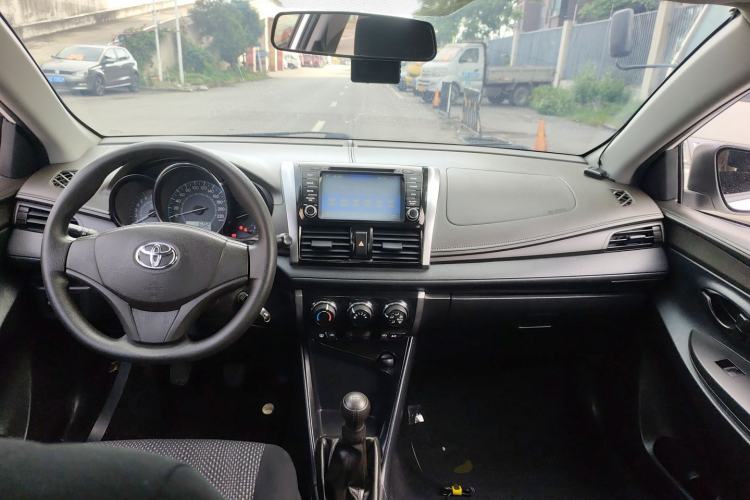 Used Toyota Vios 2014 1.3L Manual Value Edition Center Console