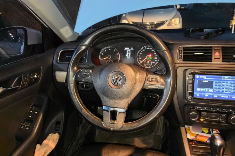 Used Volkswagen Sagitar 2014 Revised Version 1.4TSI Automatic Luxury Edition