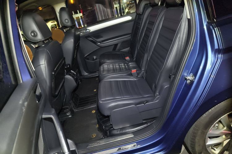 Used Volkswagen Touran 2016 Volkswagen Touran L 280TSI DSG Comfort Edition
