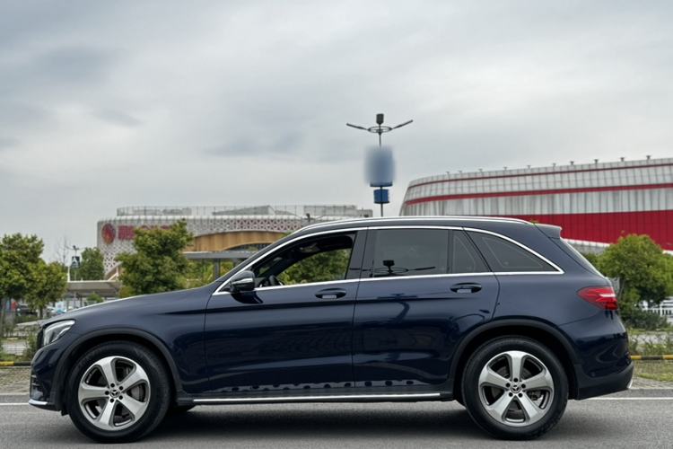 Used Mercedes-Benz GLC 2017 GLC 260 4MATIC Luxury Model