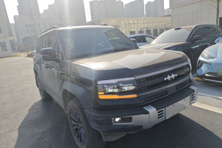 Used Formula Leopard Leopard 5 2023 Navigator Edition
