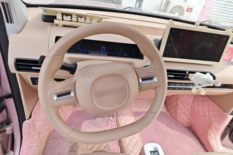 Used Geely Galaxy Panda 2024 Panda Mini 200km Dragon Edition Steering Wheel