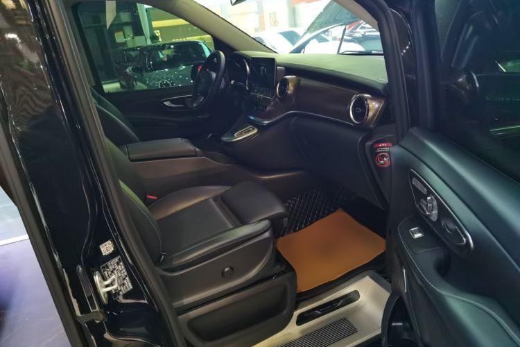 Used Mercedes-Benz V-Class 2022 V 260 Prestige Edition
