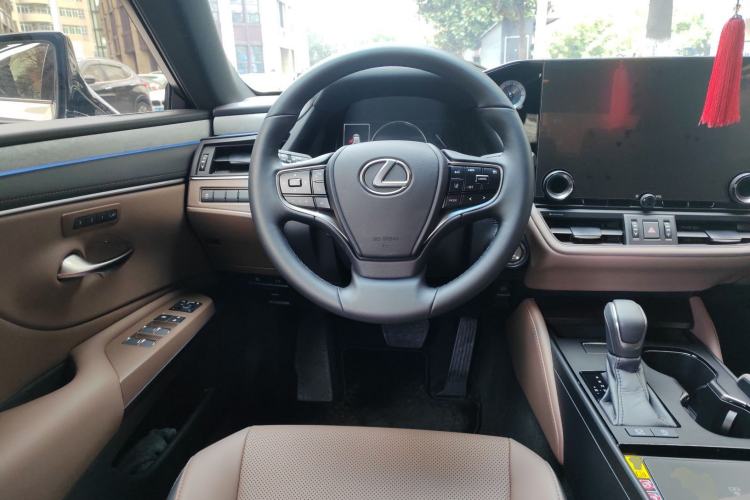 Used Lexus ES 2025 200 Premium Edition
