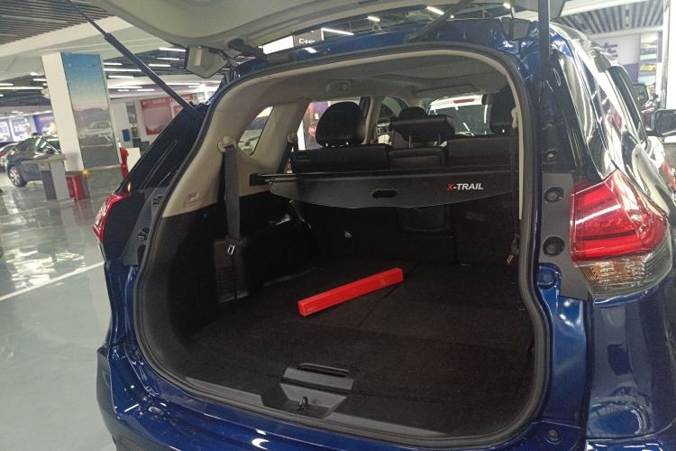 Used Nissan X-Trail 2019 2.0L CVT SmartConnect 7-Seater Comfort Edition 2WD