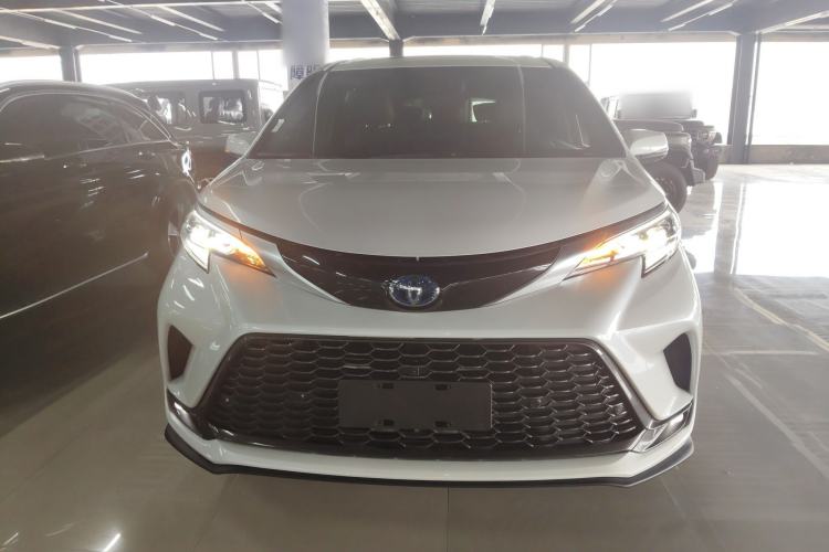 Used Toyota Granvia 2022 2.5L Hybrid Flagship Edition