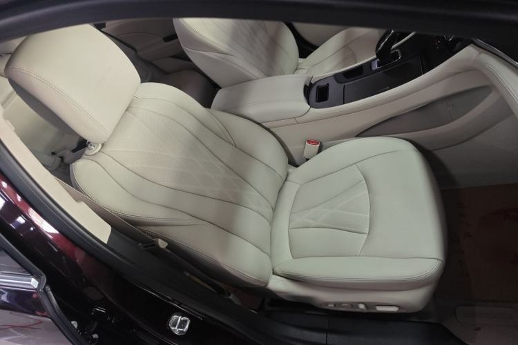 Used Buick LaCrosse 2019 28T Avenir Right Front Seat