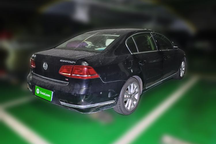 Used Volkswagen Magotan 2012 Facelift 1.8TSI Prestige Model Rear Right 45 Deg