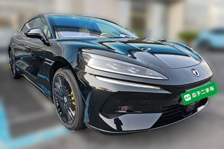 Used Denza Z9GT 2024 1100 4x4 Pro Version Front Right 45 Deg