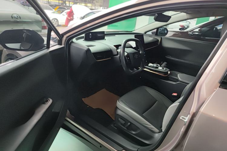 Used Toyota bZ3 2023 616 km Long-Range Premium
