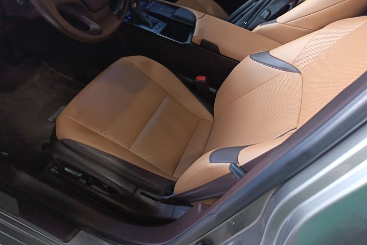 Used Lexus ES 2020 200 Excellence Edition
