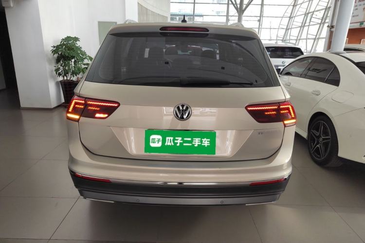 Used Volkswagen Tiguan L 2017 380TSI Automatic All-Wheel-Drive Flagship Edition Rear