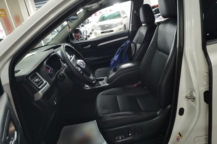 Used Toyota Highlander 2017 2.0T Four-Wheel Drive Luxury Edition 7 Seats Left Front Seat