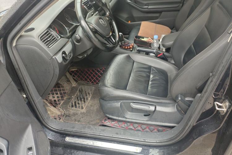 Used Volkswagen Sagitar 2018 280TSI DSG Comfort Model Left Front Seat