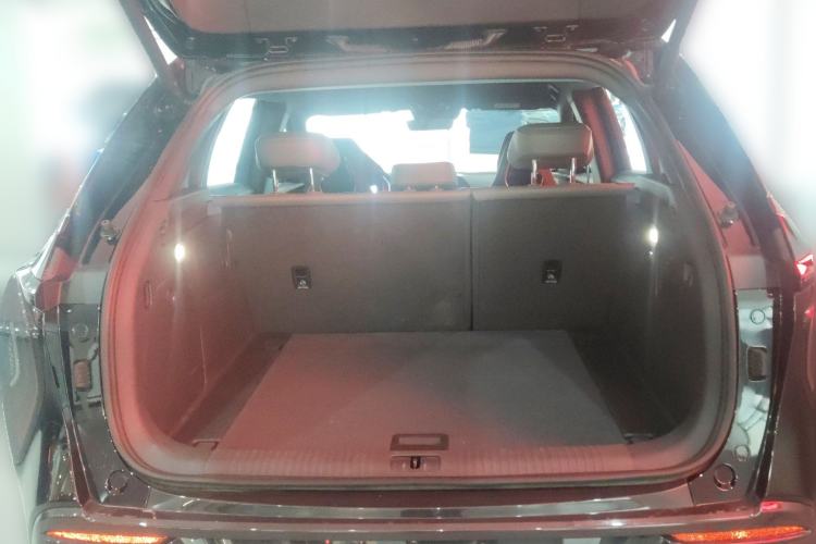 Used Hongqi Tiangong 08 2025 680 Ultra Four-Wheel-Drive Version Trunk