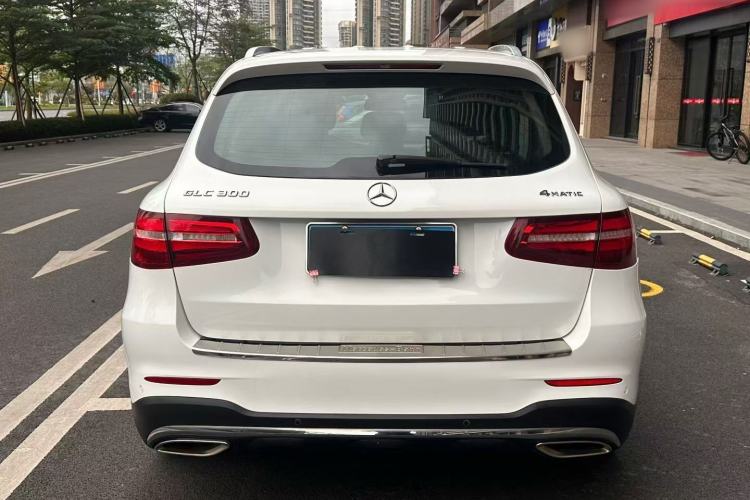 Used Mercedes-Benz GLC 2017 GLC 300 4MATIC Sport Edition Exterior 4