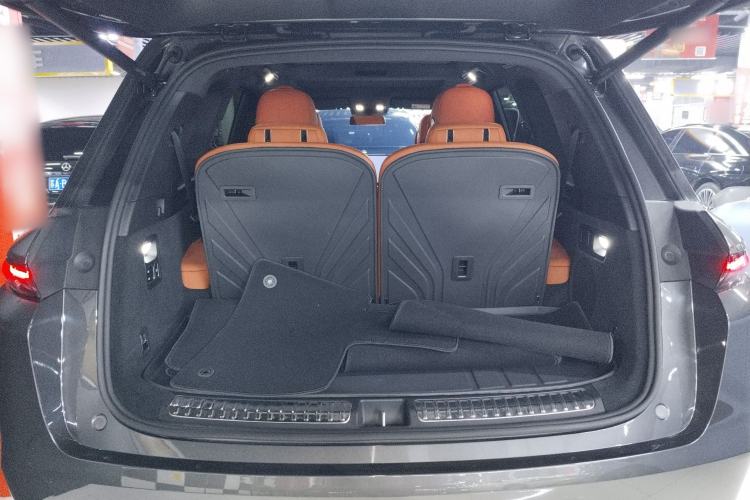 Used Li Auto L8 2023 Pro Model Trunk