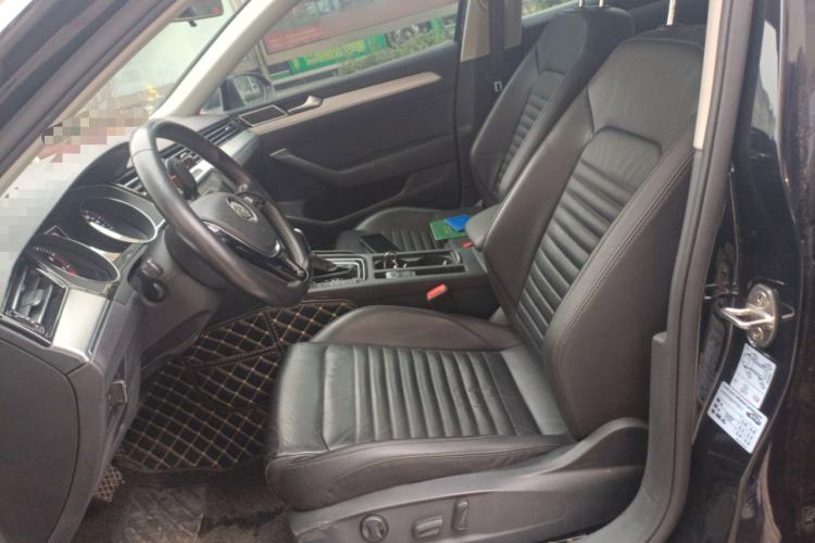 Used Volkswagen Magotan 2018 330TSI DSG Advanced Model
