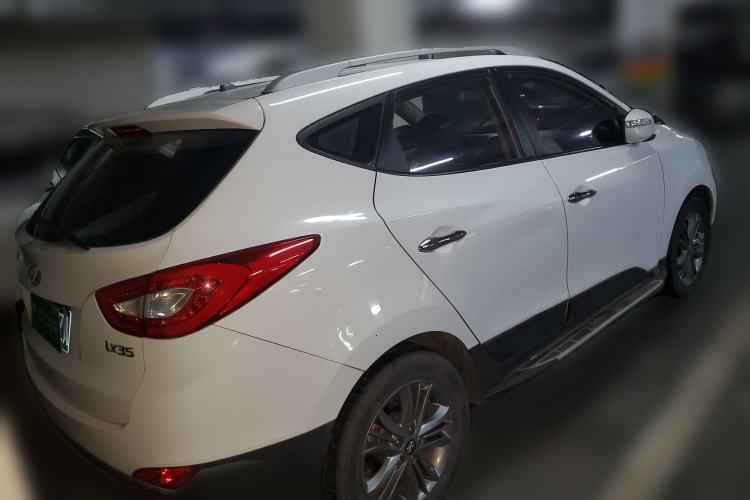 Used Hyundai ix35 2013 2.0L Automatic Two-Wheel Drive Smart GLS China IV Standard Rear Right 45 Deg