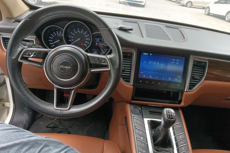 Used Zotye SR9 2017 2.0T Manual "Ultimate Light" Edition Center Console