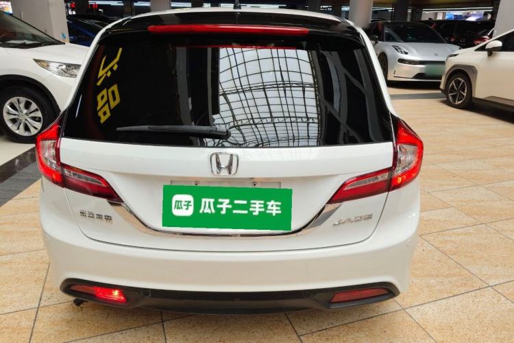 Used Honda Jade 2013 1.8L automatic Comfort version 5 seats Rear