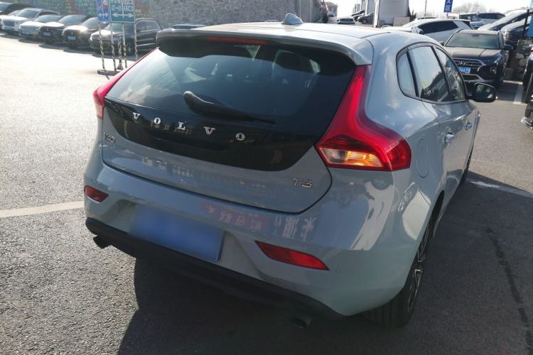 Used Volvo V40 2017 T3 Zhiyi Edition