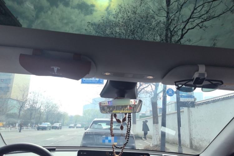 Used Tesla Model Y 2023 Long-Range All-Wheel-Drive Version