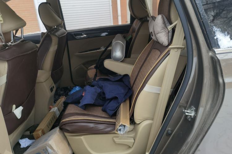 Used Baojun 730 2016 1.5L Manual Comfort Version 7 Seats China V Emission Standard
