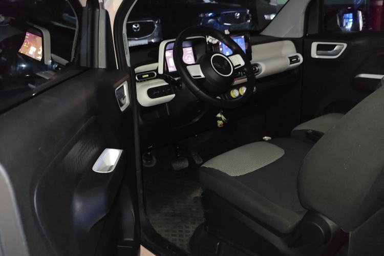 Used Wuling Hongguang MINIEV 2024 3rd Generation 215km Advanced Version
