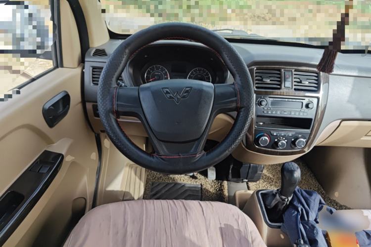 Used Wuling Rongguang 2014 1.2L S Standard Model