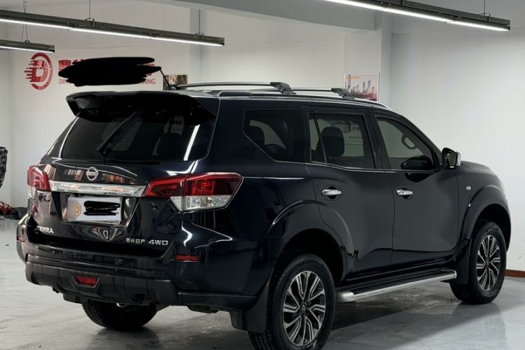 Used Nissan Terra 2018 2.5L Automatic 4x4 Luxury Edition Exterior 3