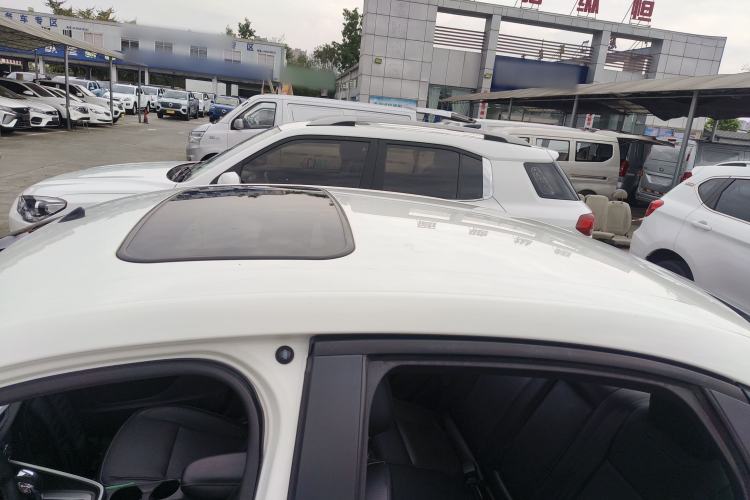 Used Ford Escort 2015 1.5L Automatic Fashion Model Roof