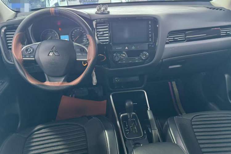 Used Mitsubishi Outlander 2021 Revised Version 2.0L Two-Wheel Drive Comfort Edition 5 Seats