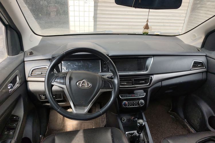 Used CHANGAN KAICHENG Oushang A600 2016 1.5L Manual Luxury 7-Seater Center Console
