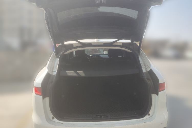 Used Jaguar F-PACE 2016 2.0T Two-Wheel Drive Urban Luxury Edition