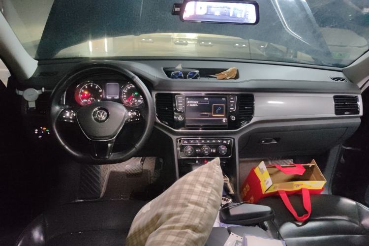 Used Volkswagen Teramont 2017 330TSI Two-Wheel-Drive Luxury Edition
