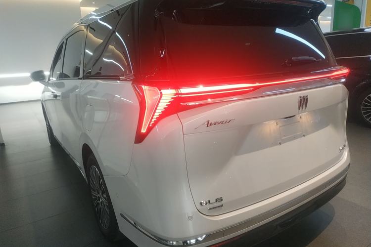 Used Buick GL8 New Energy 2024 Lu Zun Luxury Edition 7-Seater
