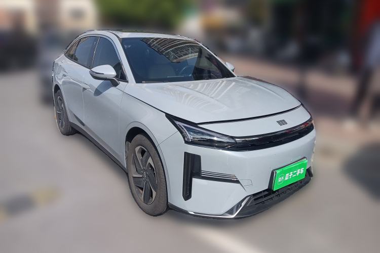 Used Geely Galaxy L6 2023 60km PLUS Front Right 45 Deg