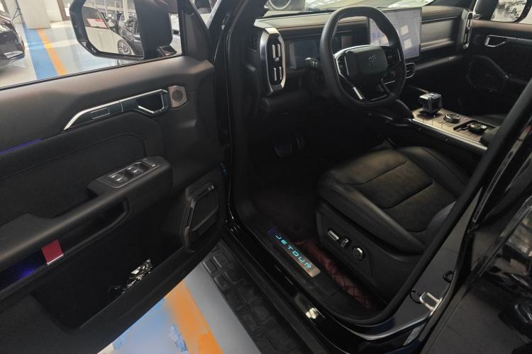 Used JETOUR Traveler 2023 2.0T All-Wheel Drive Conquer PRO
