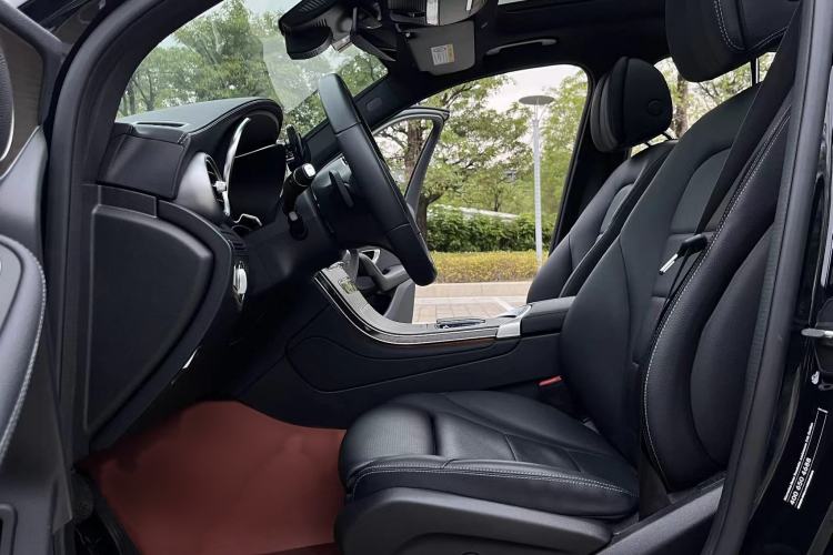 Used Mercedes-Benz GLC 2022 GLC 300 L 4MATIC Dynamic Edition Prestige Model Interior 2