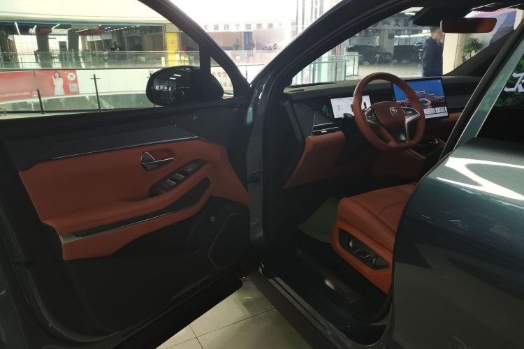 Used BYD Tang L 2025 DM 175KM Drone Player Edition