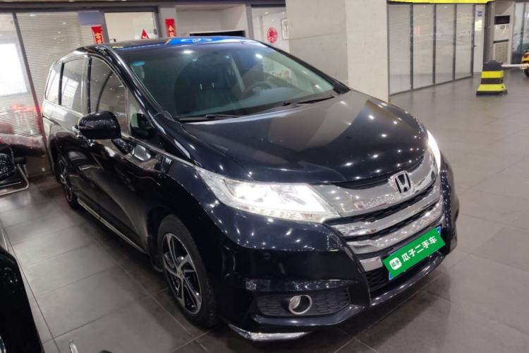 Used Honda Odyssey 2015 Updated 2.4L Smart Cool Version
