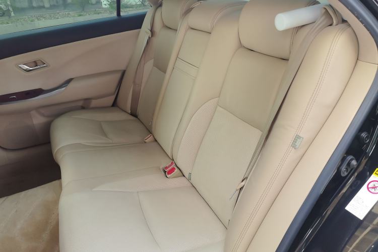 Used Toyota Crown 2012 2.5L Royal Navigation Edition