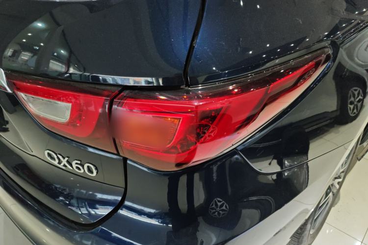 Used Infiniti QX60 2016 2.5 S/C Hybrid Two-Wheel-Drive Excellence Edition China V Standard Right Rear Taillight