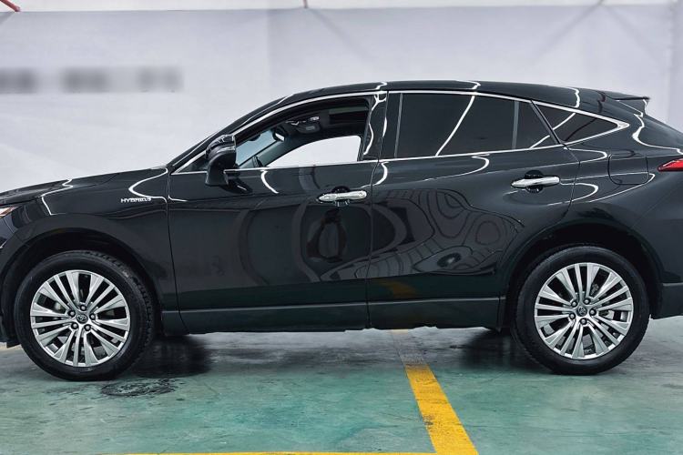 Used Toyota Harrier 2023 Dual-Motor 2.5L CVT 4x4 Deluxe Edition