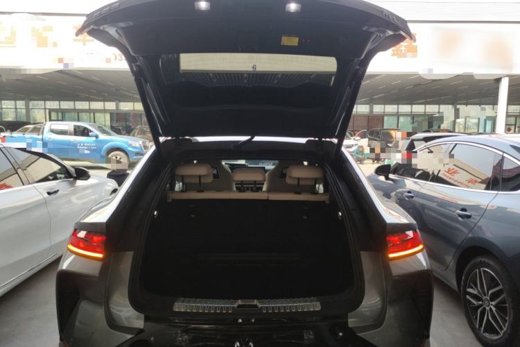 Used BYD Song L EV 2024 550 km Excellence Version
