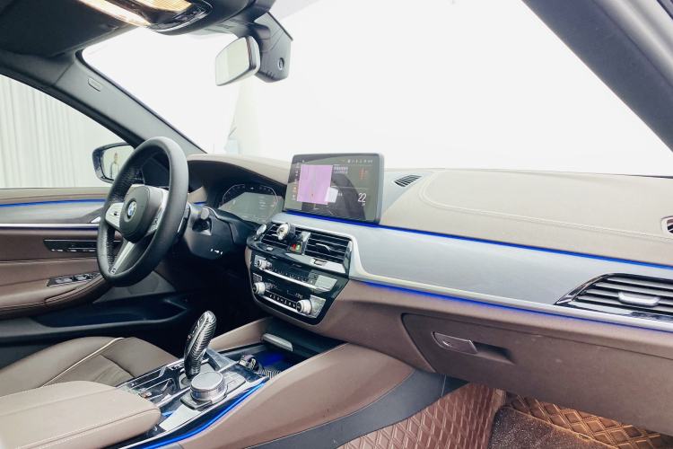 Used BMW 5 Series 2023 Restyled 530Li Leading Edition M Sport Package
