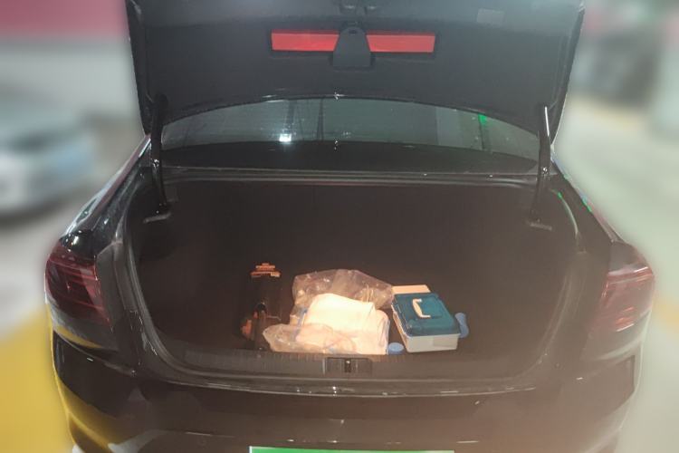 Used Volkswagen Magotan 2026 30 Million Vehicles Selected Model 380TSI DSG Luxury Edition Trunk