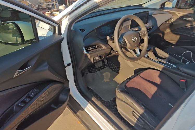 Used Buick Velite 6 2024 450km Range Commuter Version
