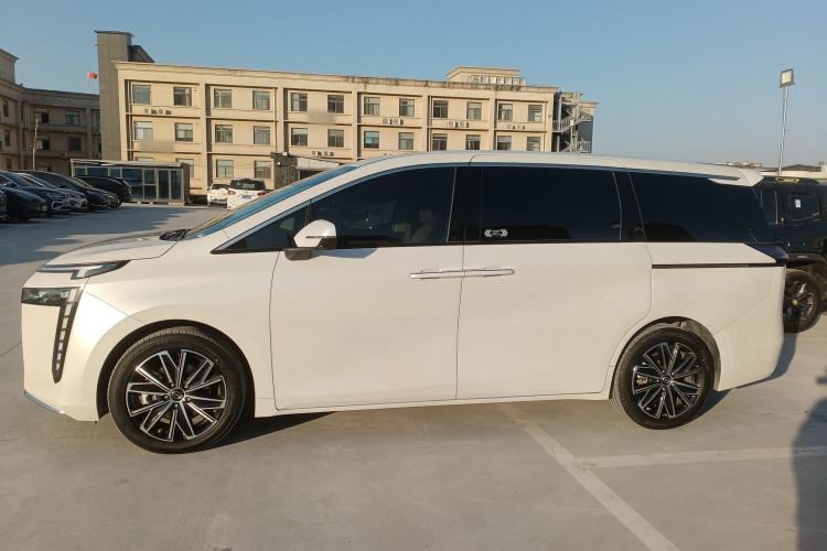 Used GAC Trumpchi Trumpchi E8 2024 Honor Series 2.0L Honor Edition
